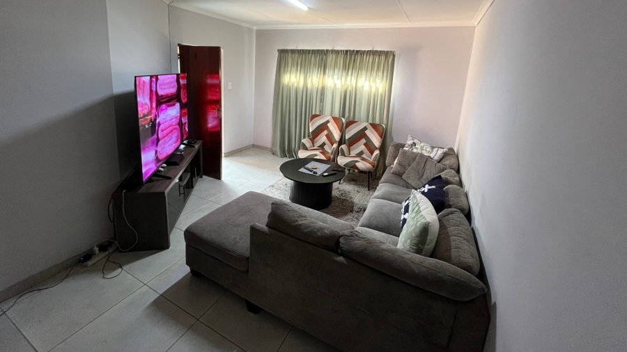 2 Bedroom Property for Sale in Rustenburg Central North West
